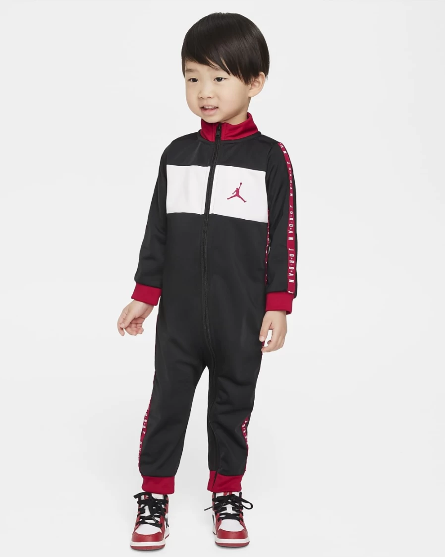 Nike Jordan Baby Boys Black Full-Zip Coverall (0-9 Months)